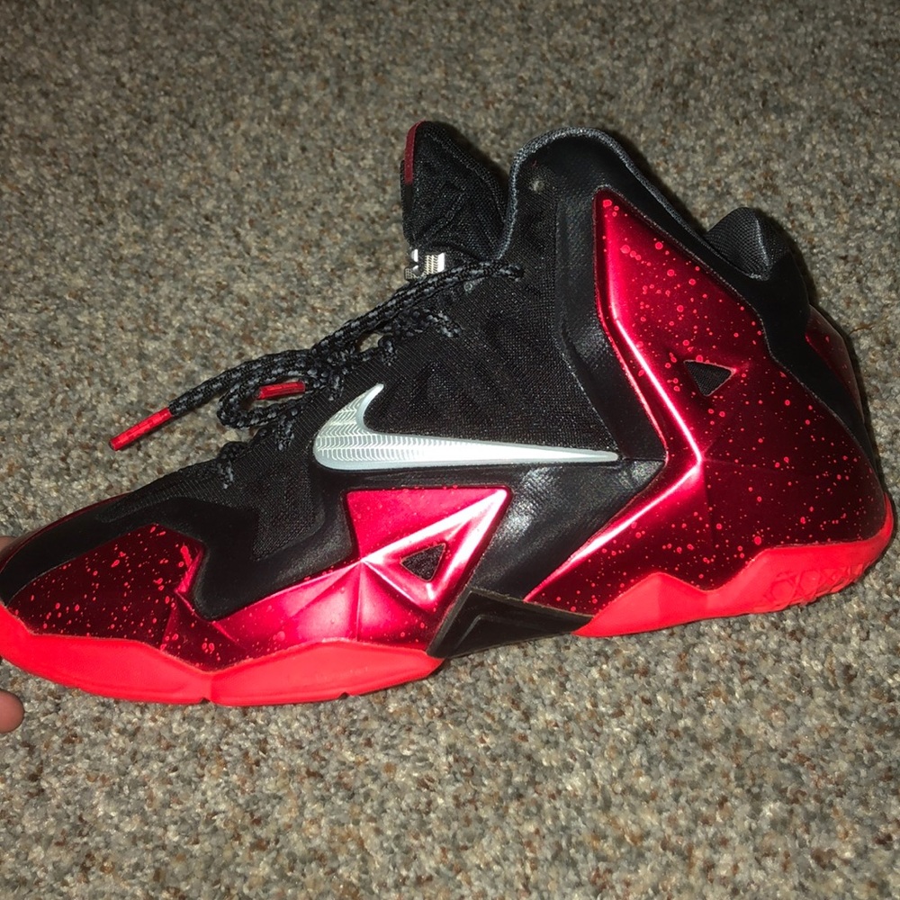 Lebron 11 “Away” Size 5 - Picture 2 of 7